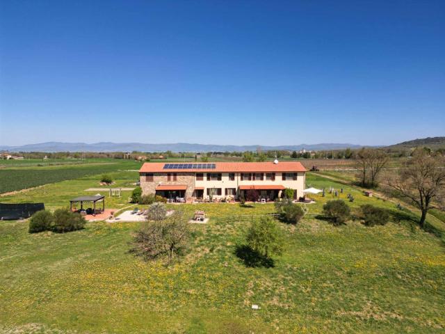 Casale spazioso vicino al Lago Trasimeno 709m² Castiglione del Lago