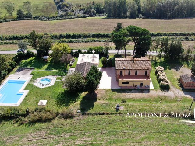 Casale storico con piscina e annessi, Montalcino – Toscana 777m² Montalcino