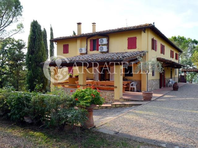 Casale ristrutturato di ca. 400 mq con giardino privato, fie. 400m² Montespertoli