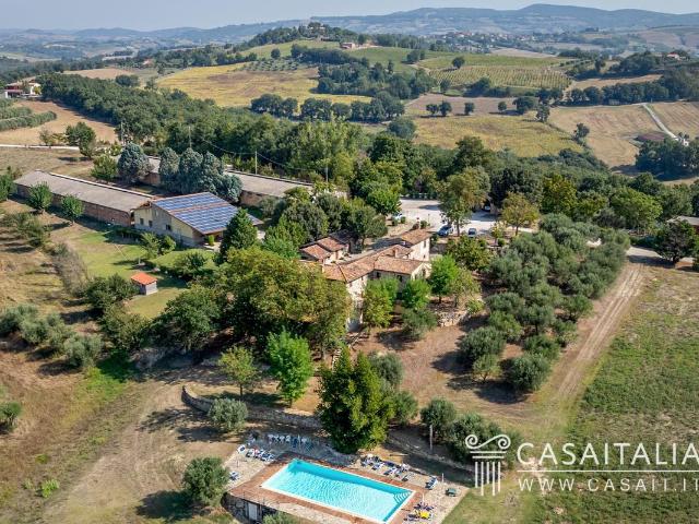 Casale vista Todi B5kn 3052m² Todi