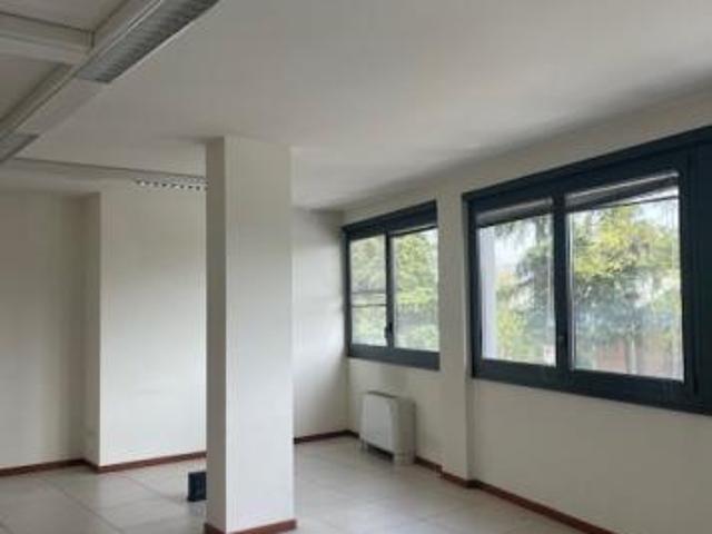 Casalecchio di Reno Vendesi ufficio