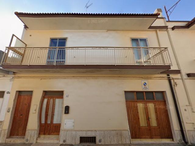 Casamassima: Soluzione Indipendente con Box. Libera