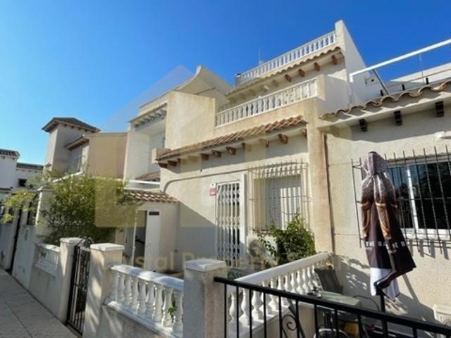Casas adosada muy bien situada en Pueblo Principe de Villamartin