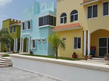 CASAS AMUEBLADAS EN RENTA, CON ACCESO A PLAYA