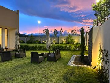 CASAS CON MEGA JARDIN 2 RECÁMARAS