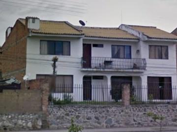 Casas de Venta Cuenca Avenida 10 de agosto y juan Iñiguez