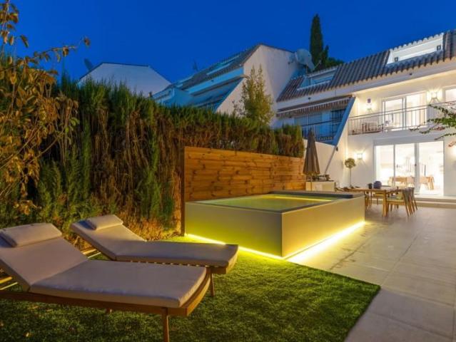 Casas de pueblo en venta en Marbella, Marbella Golden Mile Nagüeles