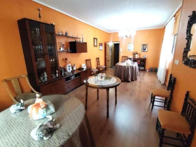 Casas de pueblo en venta en Valdepeñas