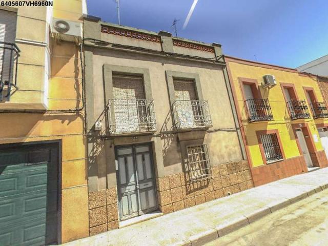 Casas de pueblo en venta en Valdepeñas