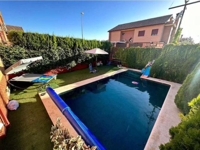 Casas de pueblo en venta en Valdepeñas, Nuevo Valdepeñas