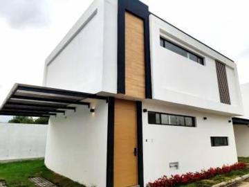 Casas en venta 156 m2 en Puembo Urbanización San Francisco