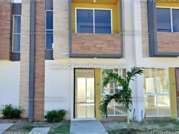 Casas en Venta con Alberca y Acceso Controlado muy cerca de Boca del Río