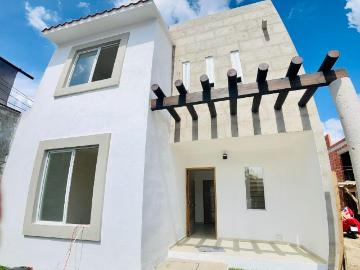 Casas en venta en condominio, Col. Acapatzingo en Cuernavaca, Mor