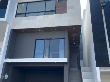 Casas en VENTA en LOMAS DEL VERGEL en Mty
