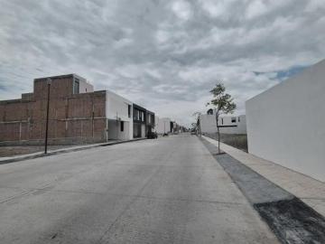 Casas en Venta en Rinconada Jacarandas en Zona Norte de Aguascalientes
