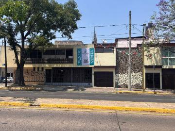CASAS EN VENTA, ESQUINA AVENIDA LA PAZ Y ESCORZA