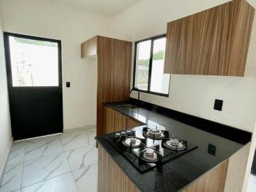 Casas en venta súper precio nuevas frente a bodega Aurrerá en Villa Álvarez Col