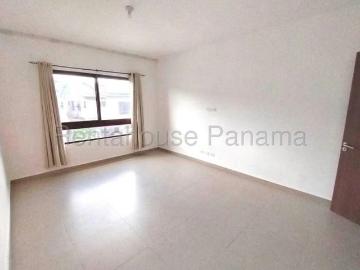 Casas en alquiler en Brisas del Golf | Se alquila casa en PH Gardenias Golf Gardens 26MGO4555 3 recámaras por USD 1850.00