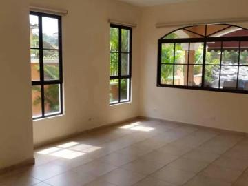 Casas en alquiler en Clayton | Casa en Alquiler en Clayton – Confort y Ubicación Premium 3 recámaras por USD 3500.00