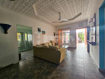 Casas en alquiler en Las Tablas | Alquiler de casa en barriada Los Pinos, Las Tablas 3 recámaras por USD 575.00