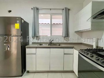 Casas en Brisas del Golf | Venta de Casa en Brisas del Golf Aventura Mts2: 157.50 pd