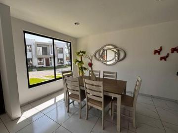 CASA EN VENTA CON ALBERCA Y ROOF GARDEN en CUERNAVACA