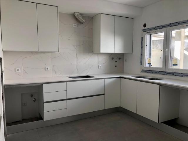 Casas, Moradia Geminada T3 em Fernão Ferro
