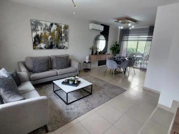 Casas nuevas al poniente de Saltillo en fraccionamiento privado Villas Castellana
