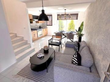 Casas nuevas en Laguna de Santa Rita