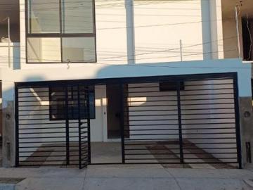 Casas nuevas en venta. Conjunto Cadiz Fracc. Autocinema, Guadalajara, Jal