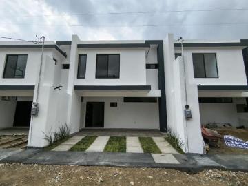 Casas Nuevas en Zona Arenal