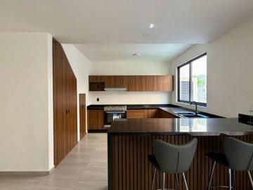 Casas residenciales con alberca y roof garden en venta xochitepec Mor