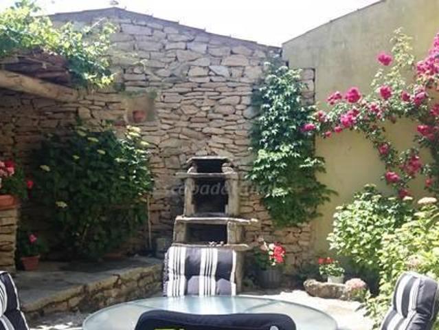 Casas Rurales La Fuente y Zapatero