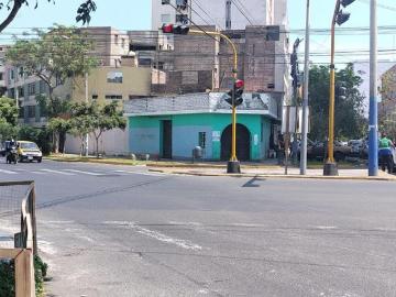 Casa/terreno en venta excelente ubicación cercado de lima