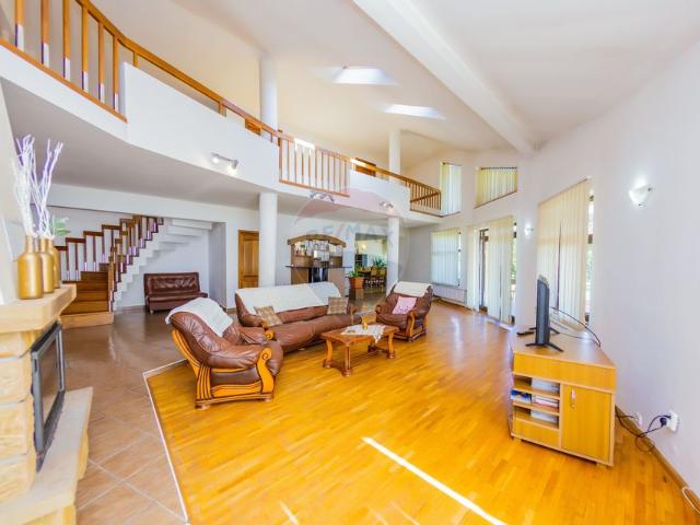 Casa/vila 4 camere vanzare in Maramures, Baia Mare, Nord Vest vezi locația pe hartă