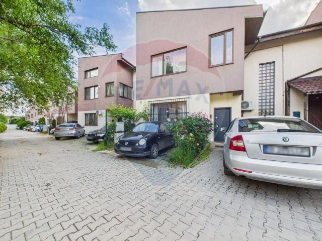 Casa/vila 4 camere vanzare in Bucuresti, Prelungirea Ghencea vezi locația pe hartă