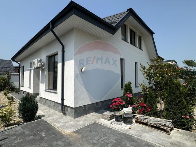 Casa/vila 4 camere vanzare in Bucuresti Ilfov, Buftea, Sud vezi locația pe hartă