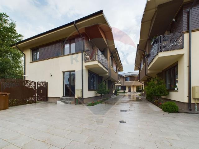 Casa/vila 4 camere vanzare in Bucuresti Ilfov, Otopeni, Est vezi locația pe hartă