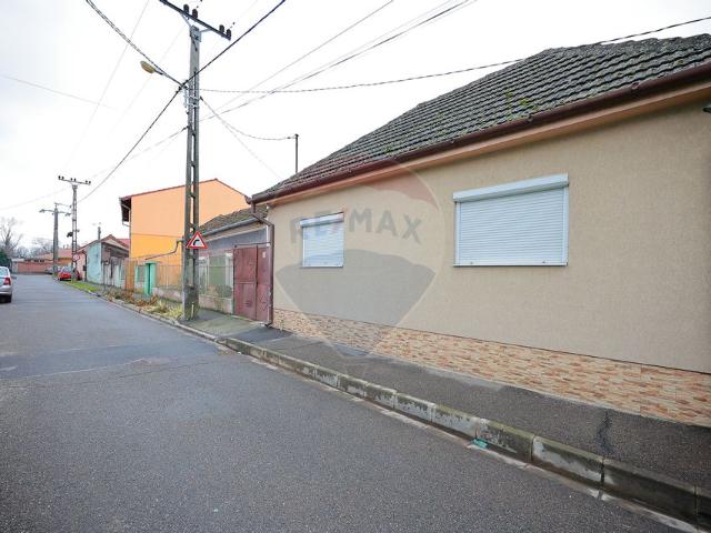 Casa/vila 4 camere vanzare in Bihor, Oradea, Calea Clujului vezi locația pe hartă