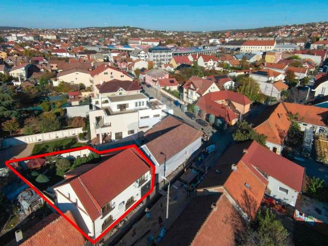 Casa/vila 4 camere vanzare in Bihor, Oradea, Central vezi locația pe hartă