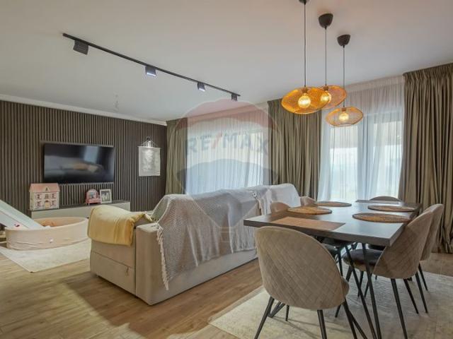 Casa/vila 4 camere vanzare in Brasov, Tarlungeni vezi locația pe hartă