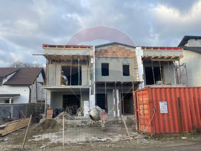 Casa/vila 4 camere vanzare in Brasov, Bartolomeu vezi locația pe hartă