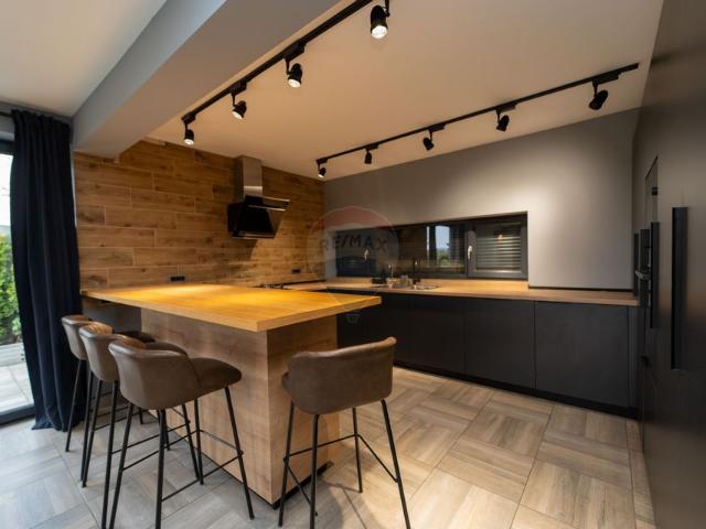 Casa/vila 4 camere vanzare in Brasov, Cristian vezi locația pe hartă