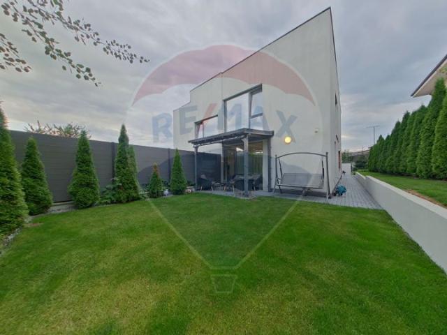 Casa/vila 4 camere vanzare in Cluj Napoca, Europa vezi locația pe hartă