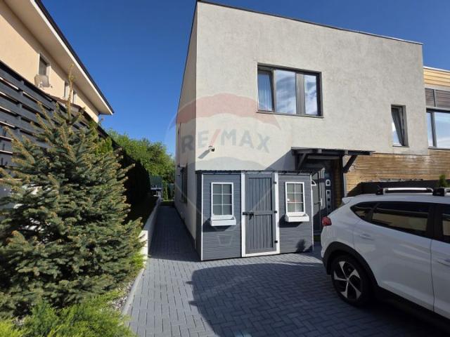 Casa/vila 4 camere vanzare in Cluj Napoca, Europa vezi locația pe hartă