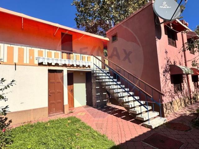 Casa/vila 4 camere vanzare in Constanta, Venus, Central vezi locația pe hartă