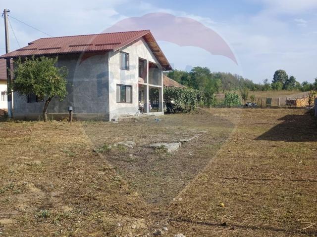 Casa/vila 4 camere vanzare in Dambovita, Vulcana Pandele vezi locația pe hartă