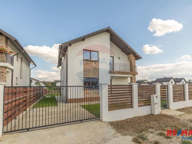 Casa/vila 4 camere vanzare in Dambovita, Crevedia vezi locația pe hartă