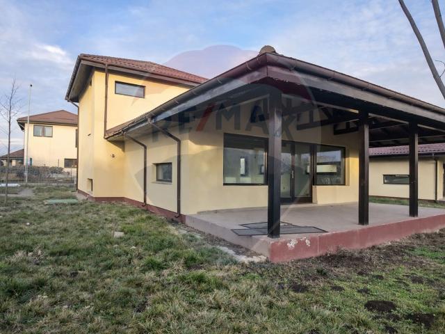 Casa/vila 4 camere vanzare in Dambovita, Samurcasi vezi locația pe hartă