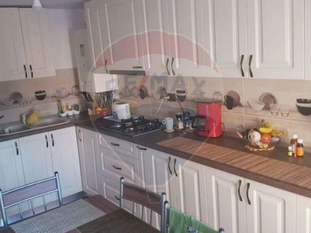 Casa/vila 4 camere vanzare in Dolj, Craiova, Brestei vezi locația pe hartă